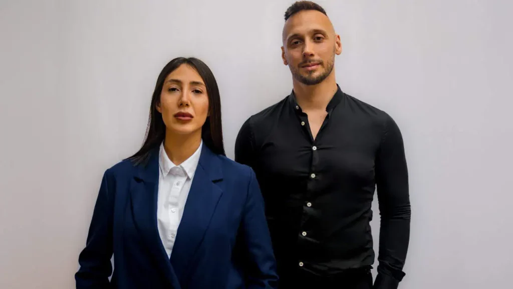 Dream Writers sales team members Dora and Roy